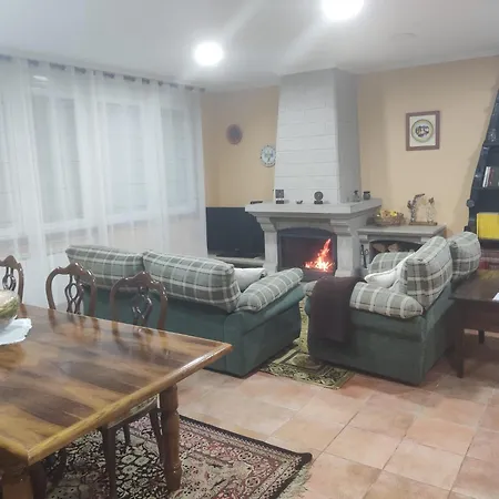 Casa A Trepa * Vilar de Barrio